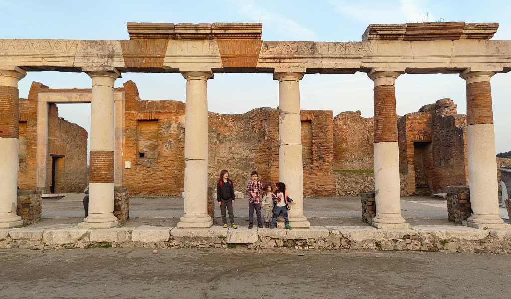 Visitar Pompeya con niños